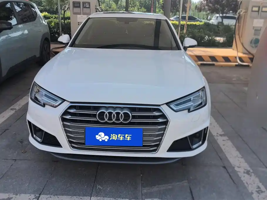 Audi A4L 2019