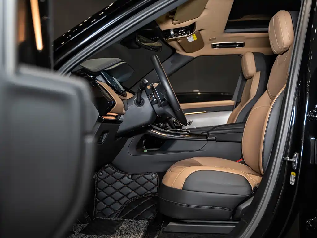 Land Rover Sport 2023 — фото 19