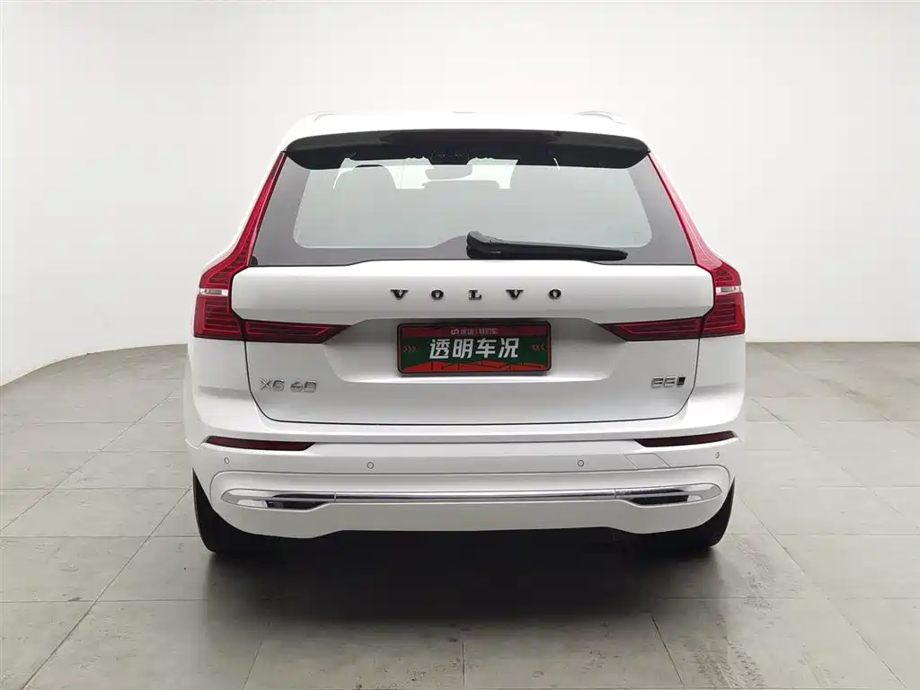 Volvo XC60 2022 — фото 4