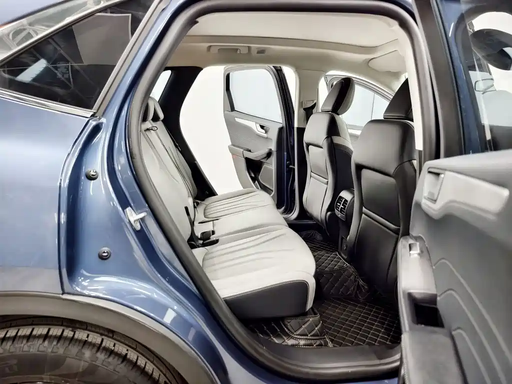 Ford Escape 2025 — фото 16