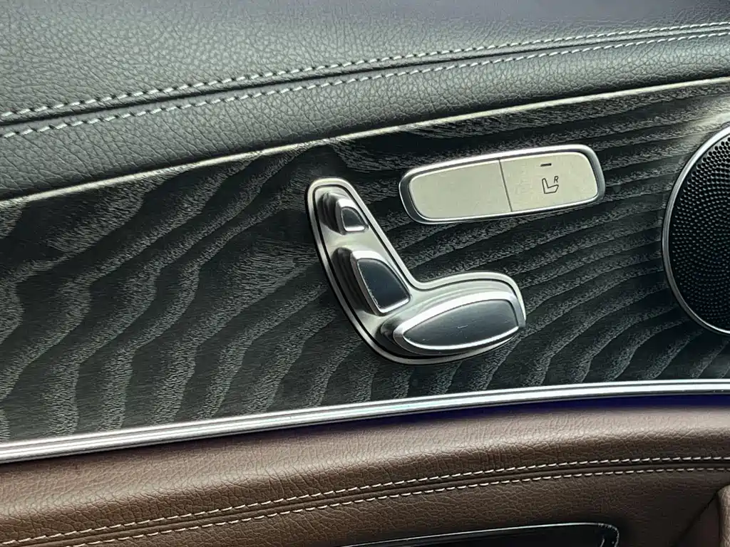 Mercedes-Benz E-Class 2018 — фото 17