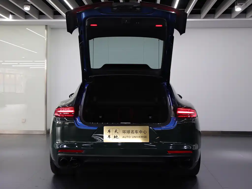 Porsche Panamera 2018 — фото 28