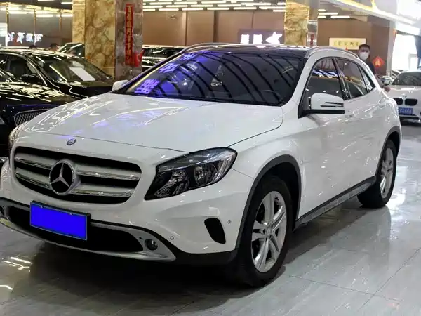 Mercedes-Benz GLA 2015
