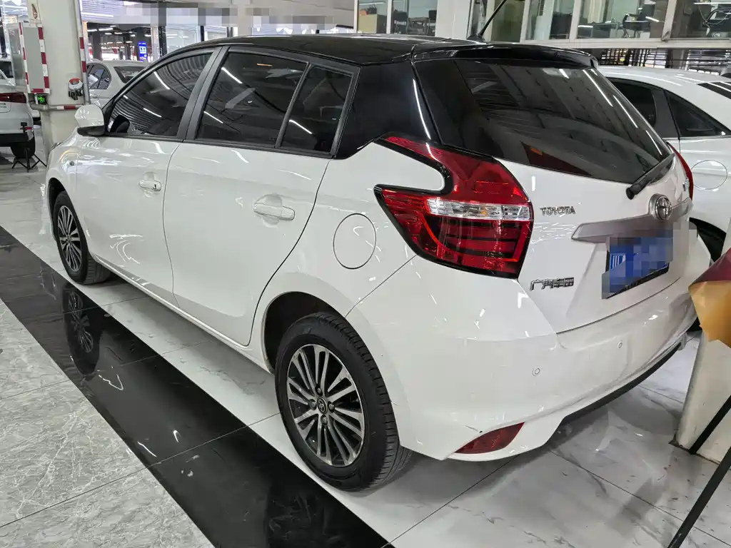 Toyota Yaris L 2020 — фото 4