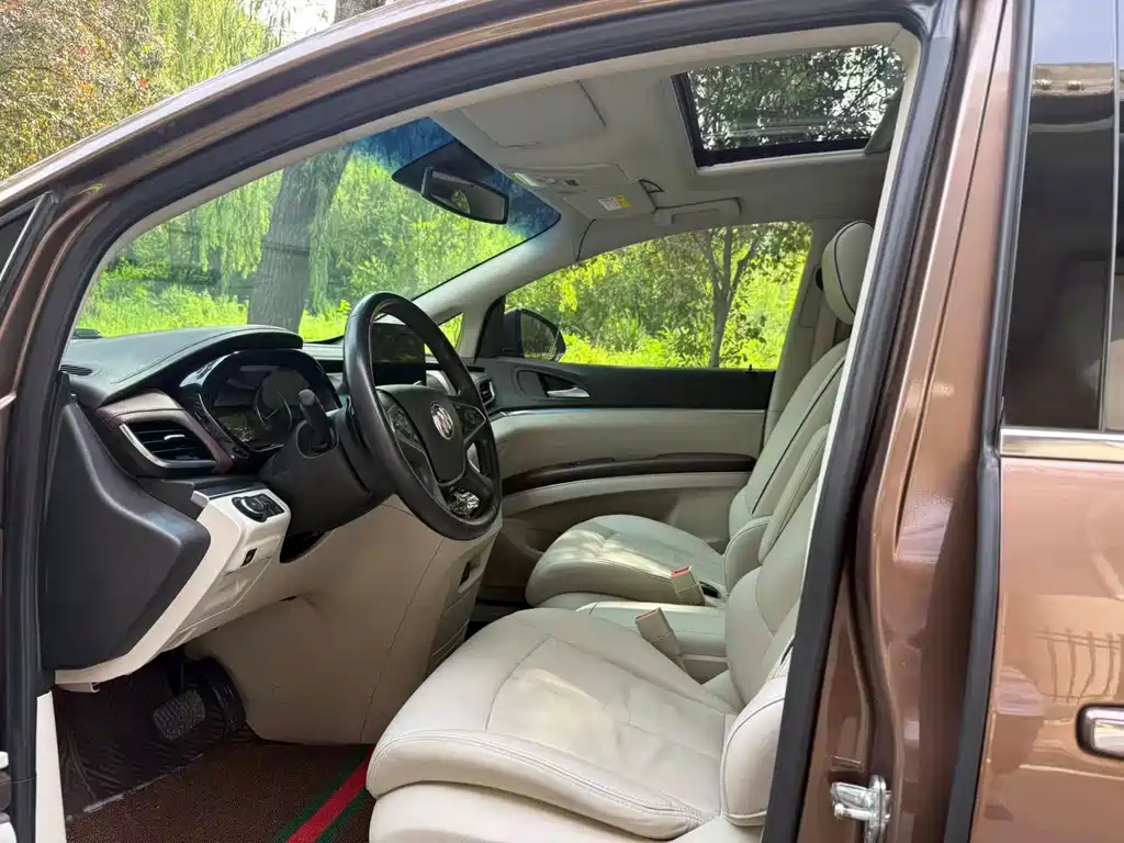Buick GL8 2021