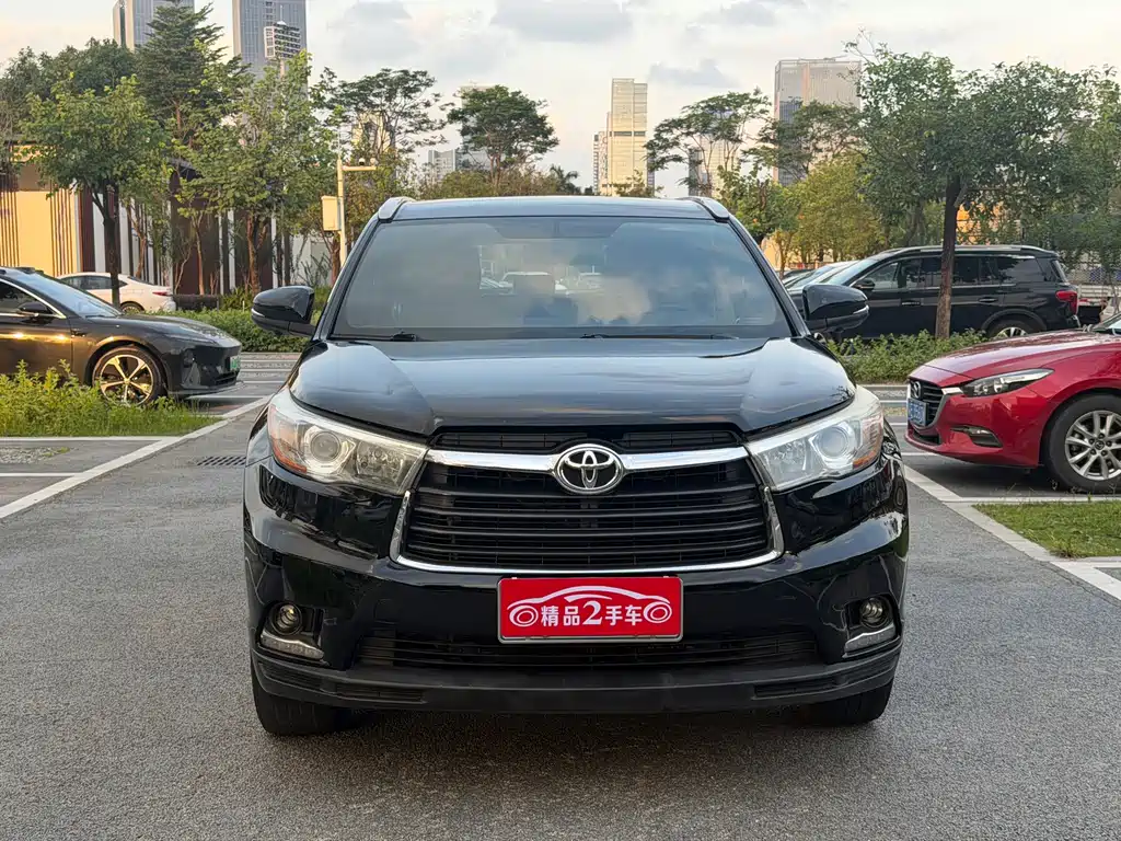 Toyota Highlander 2018 — фото 1