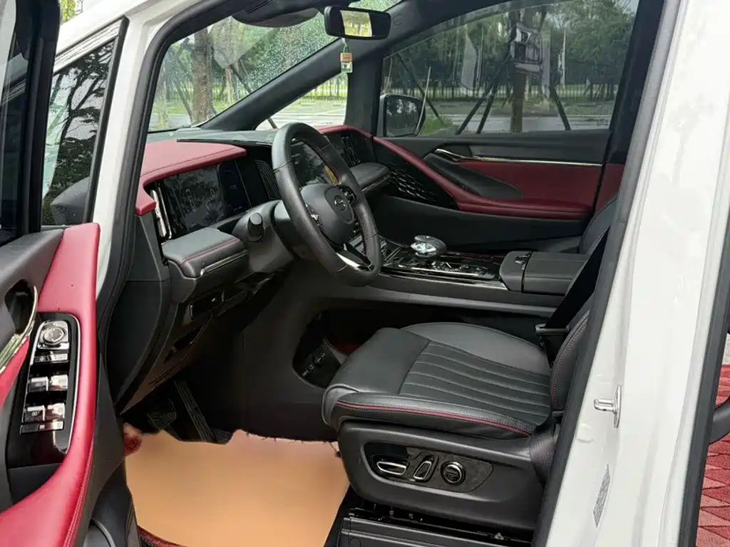GAC Motor Trumpchi M8 2023 — фото 11