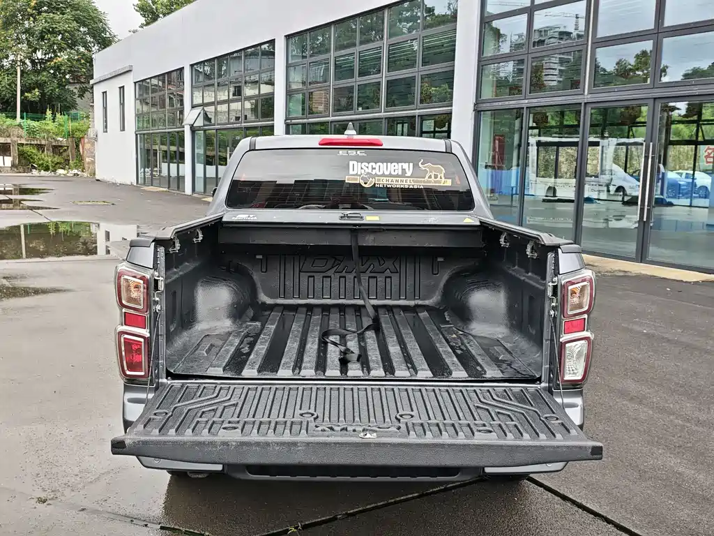 Isuzu D-MAX 2023 — фото 15