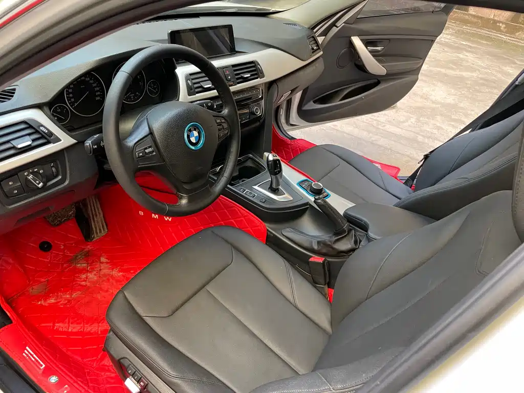 BMW 3 Series 2016 — фото 11