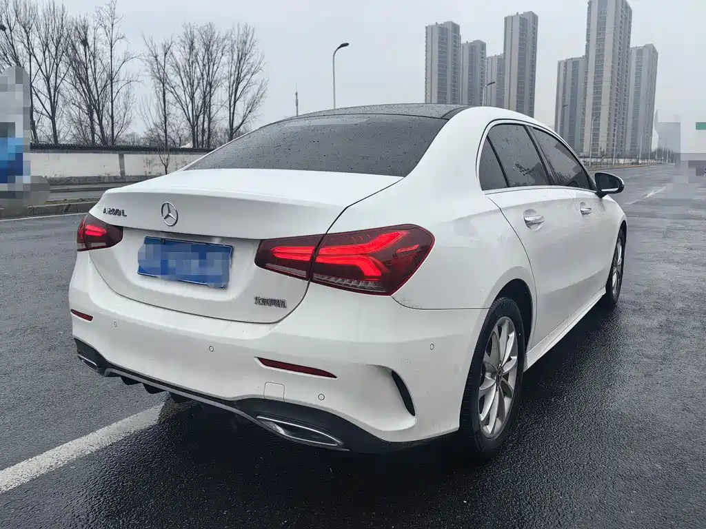 Mercedes-Benz A-Class 2022 — фото 3