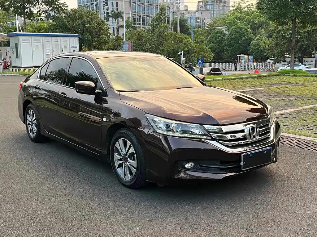 Honda Accord 2014 — фото 3
