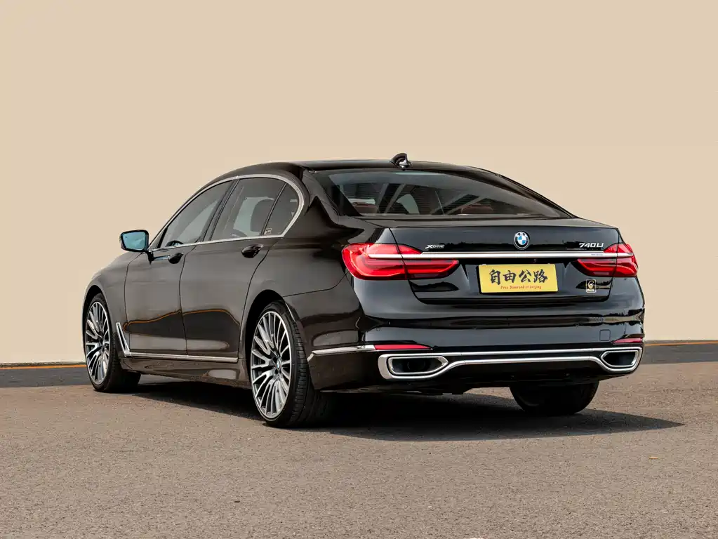BMW 7 Series 2019 — фото 10