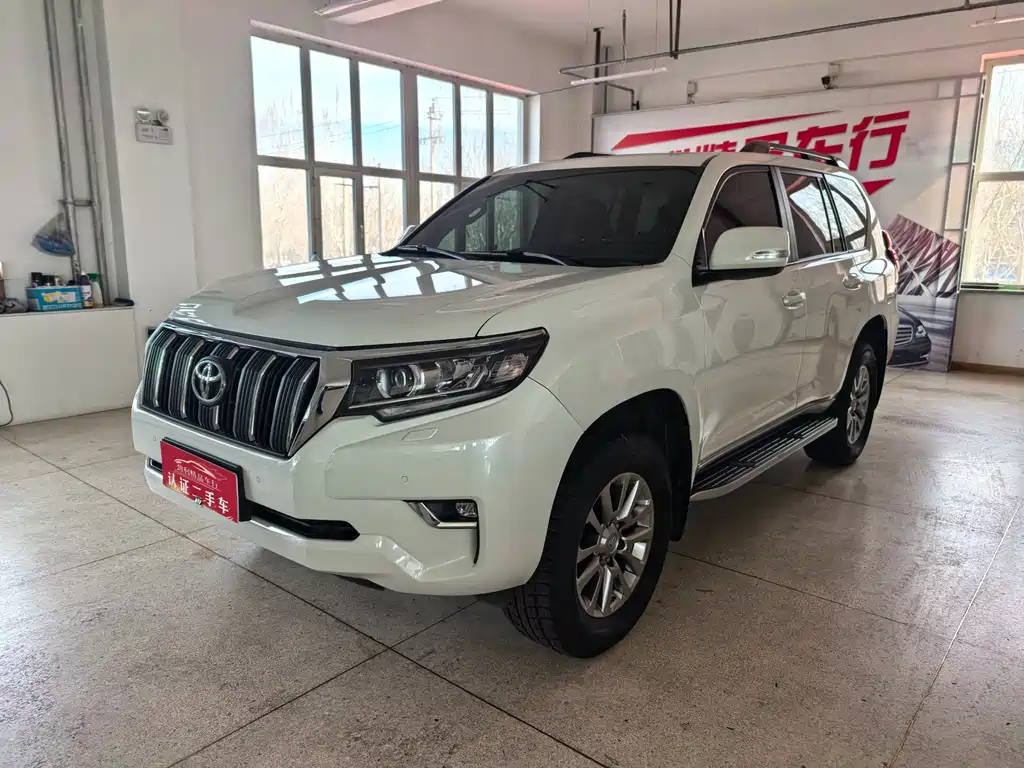 Toyota Prado 2018 — фото 1