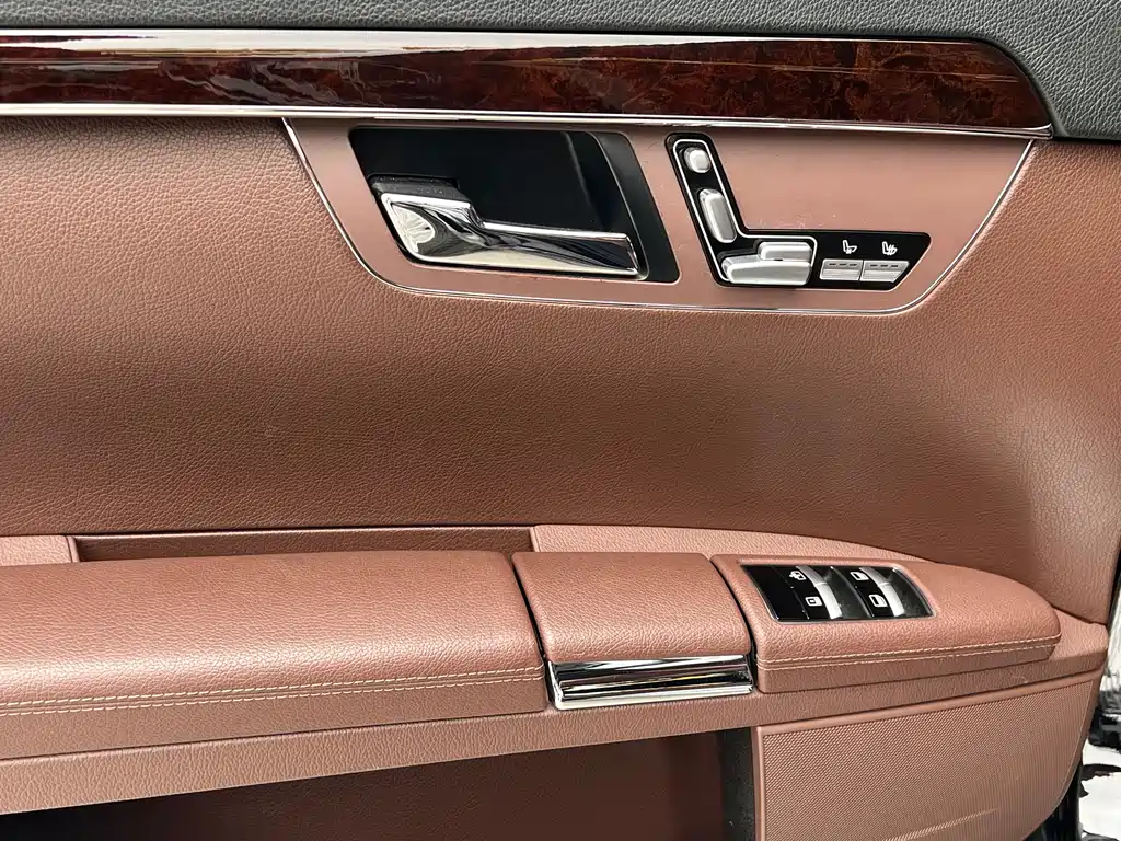 Mercedes-Benz S-Class 2011 — фото 21