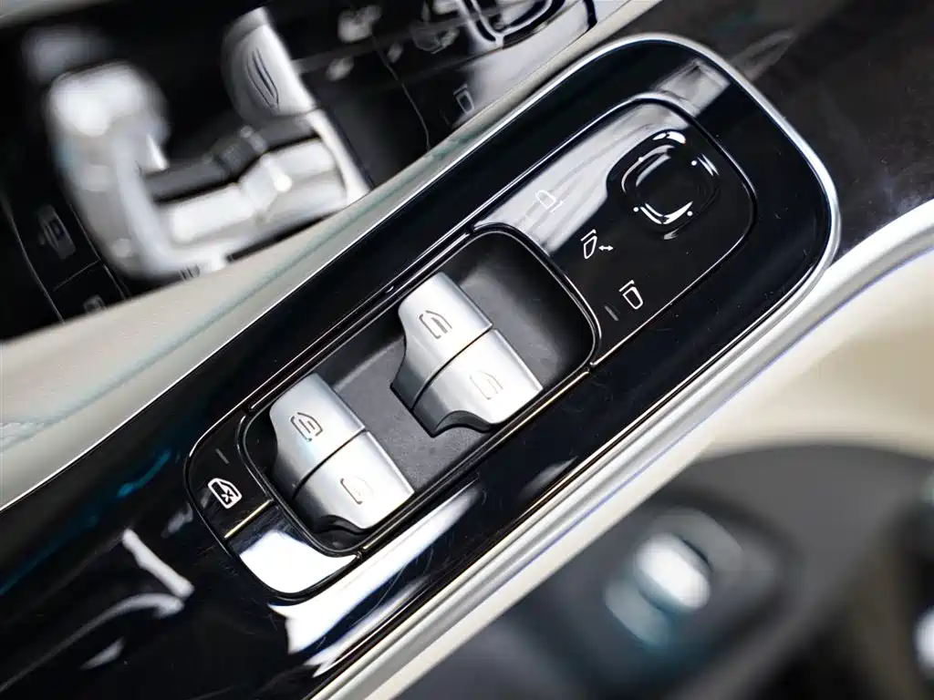 Mercedes-Benz S-Class 2025 — фото 26