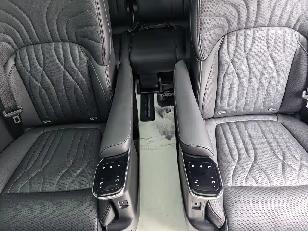 GAC Motor Trumpchi M8 2023 — фото 15