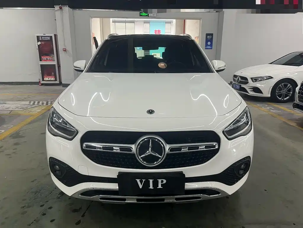 Mercedes-Benz GLA 2021