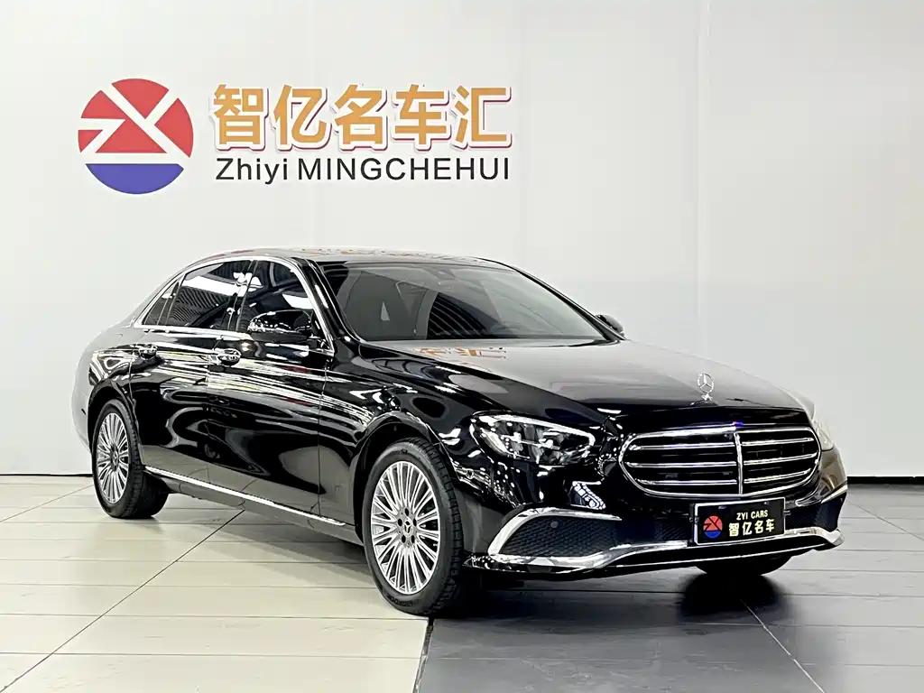 Mercedes-Benz E-Class 2023 — фото 12