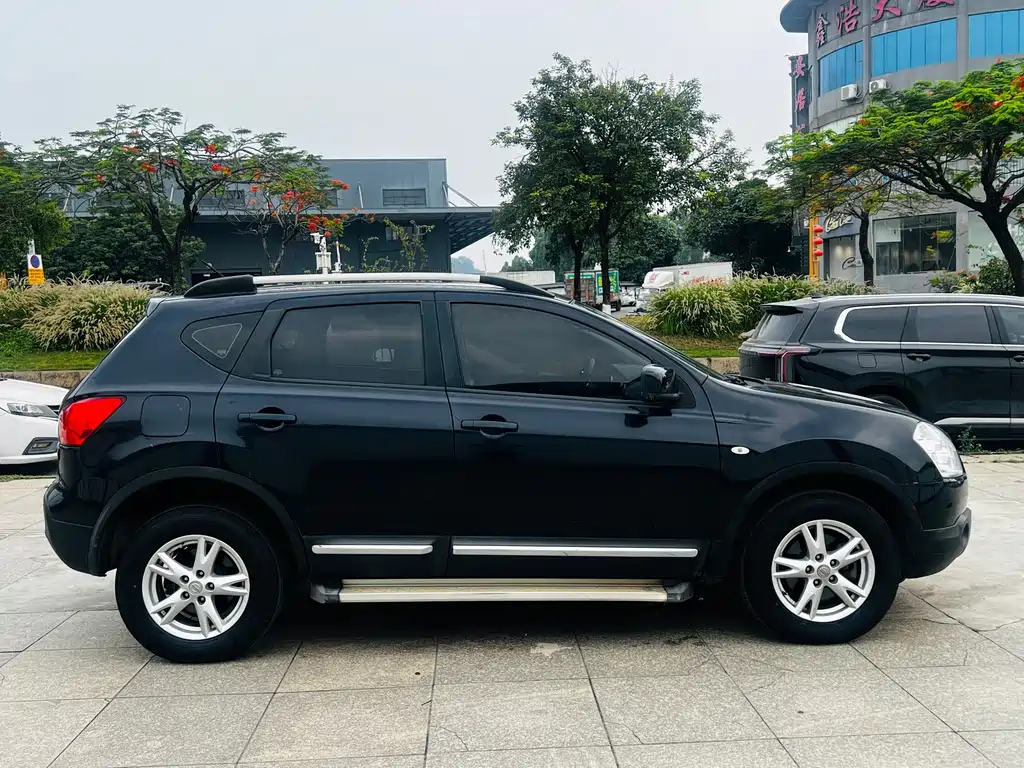 Nissan Qashqai 2012 — фото 4