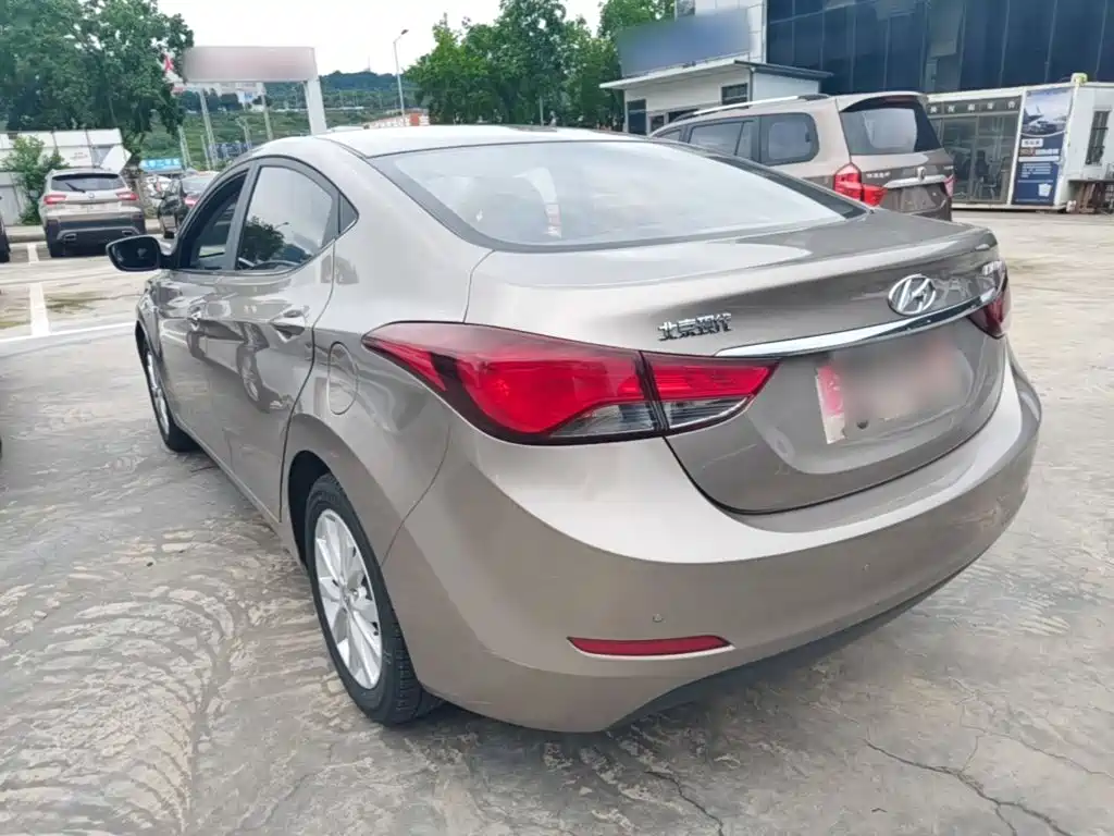 Hyundai Elantra 2018