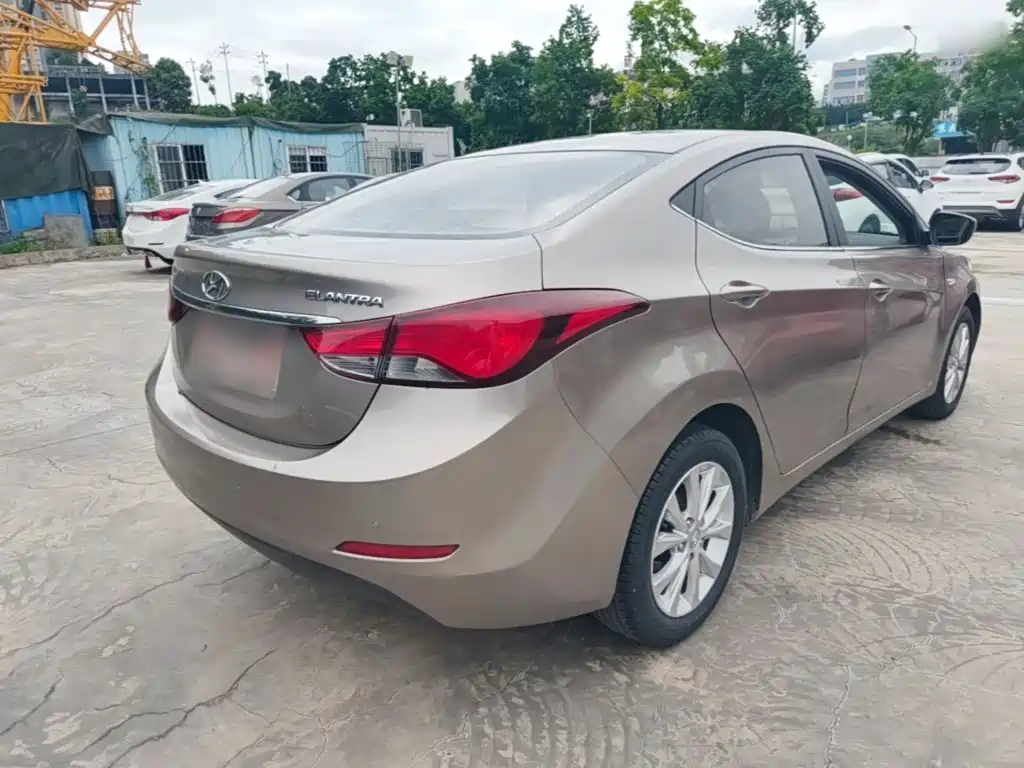 Hyundai Elantra 2018