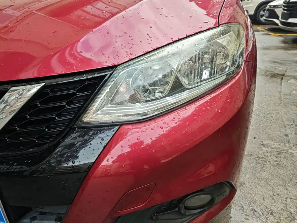 Nissan Tiida 2018 — фото 24