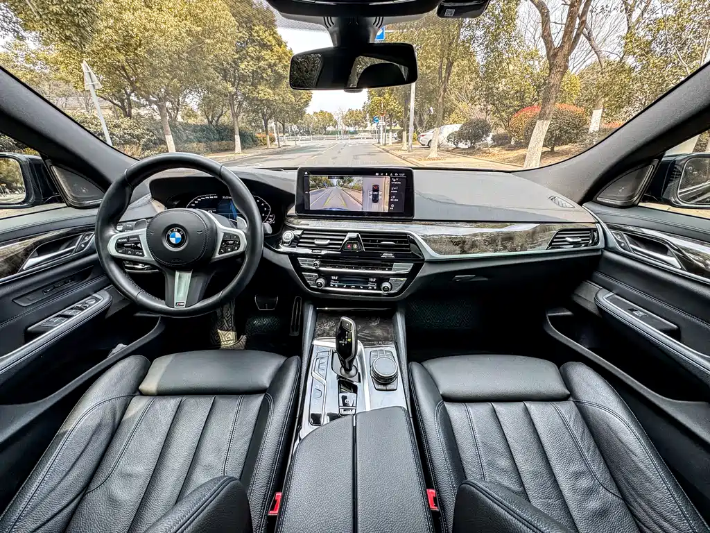 BMW 6 Series GT 2023 — фото 19