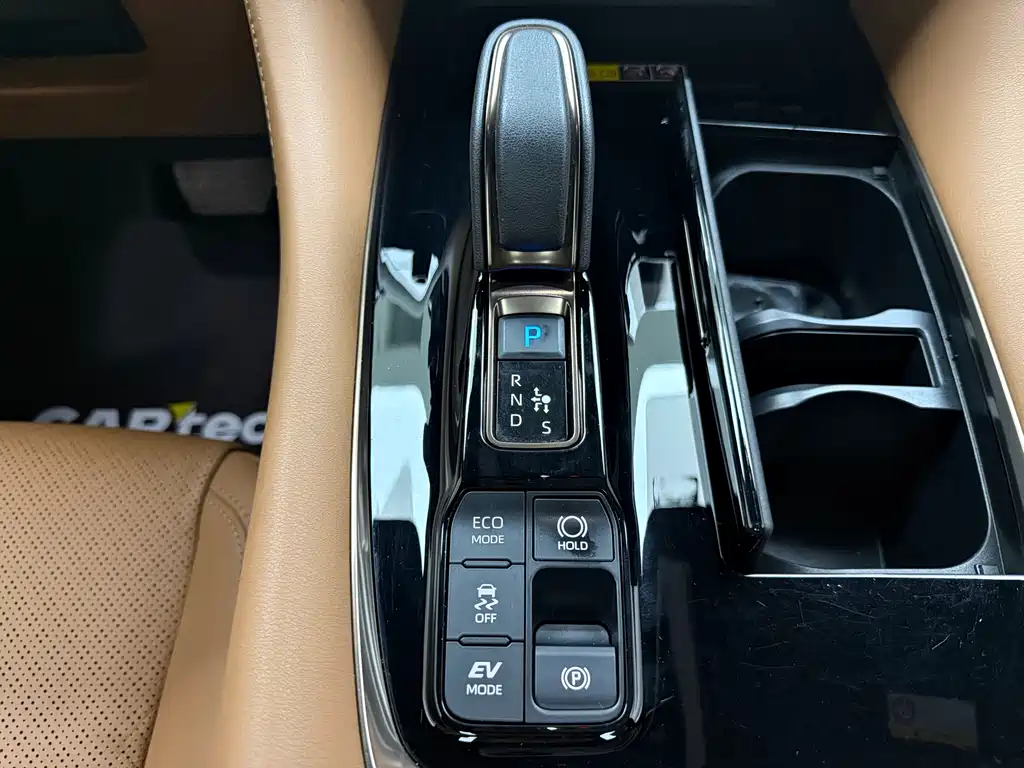 Toyota Vellfire 2024 — фото 11