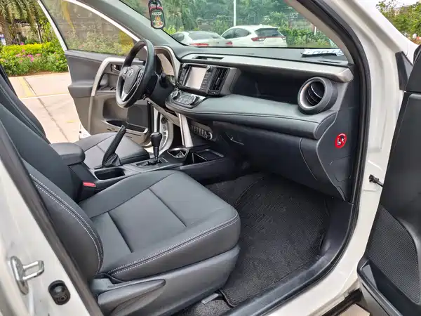 Toyota RAV4 2016