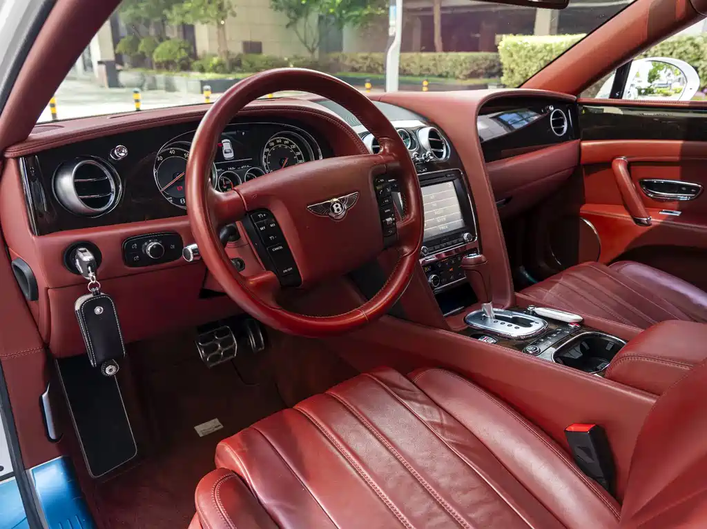 Bentley Flying Spur 2015 — фото 5