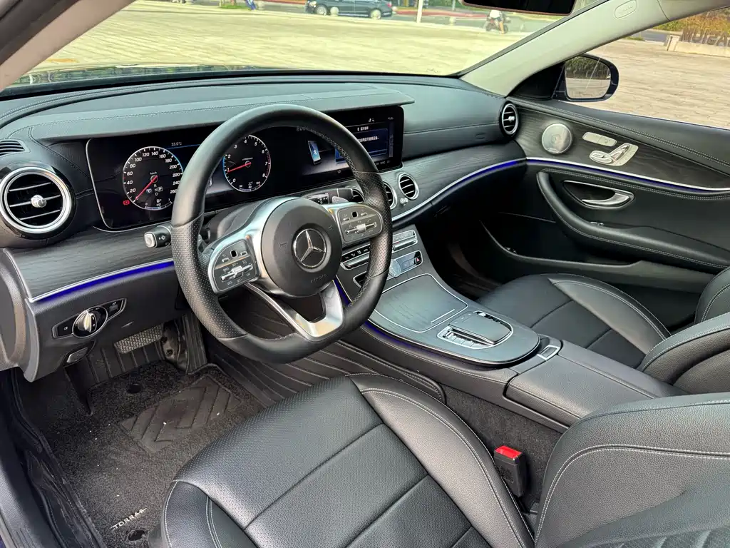 Mercedes-Benz E-Class 2019 — фото 13