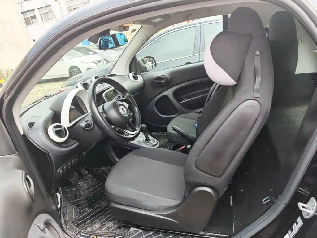 smart fortwo 2017 — фото 15