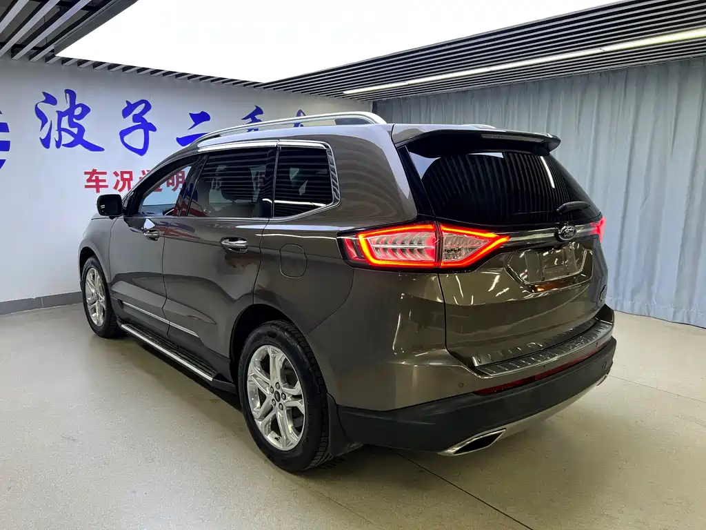 Ford Edge 2016 — фото 20