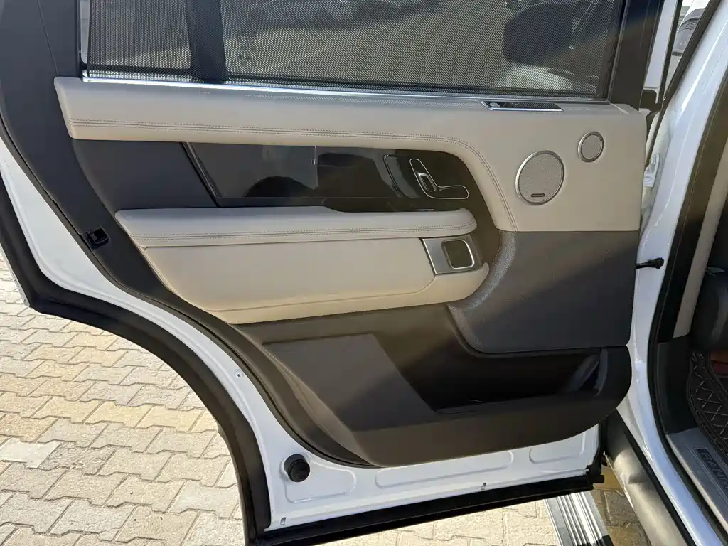 Land Rover Range Rover 2020 — фото 19