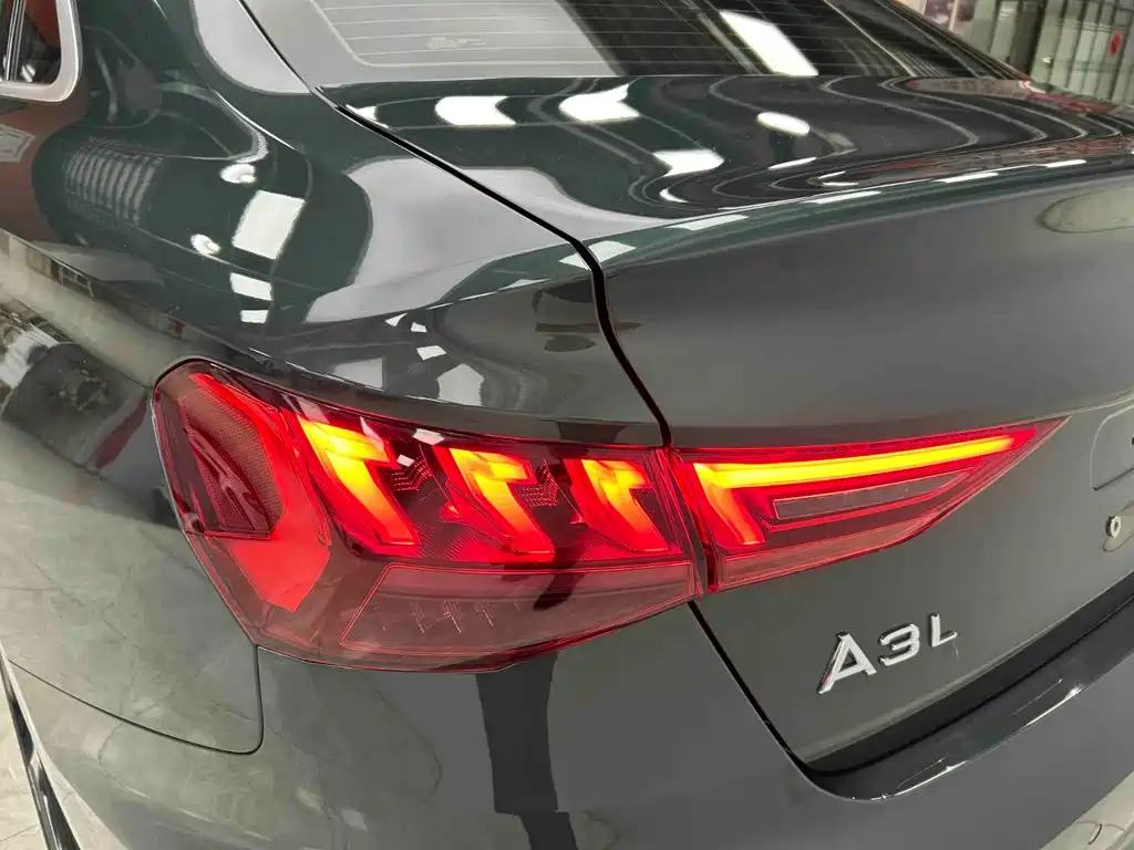 Audi A3 2023 — фото 18