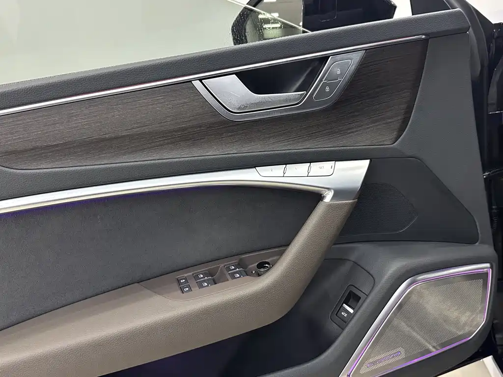 Audi A7L 2022