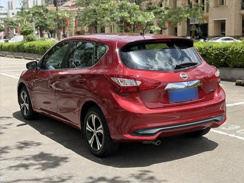 Nissan Tiida 2019 — фото 10