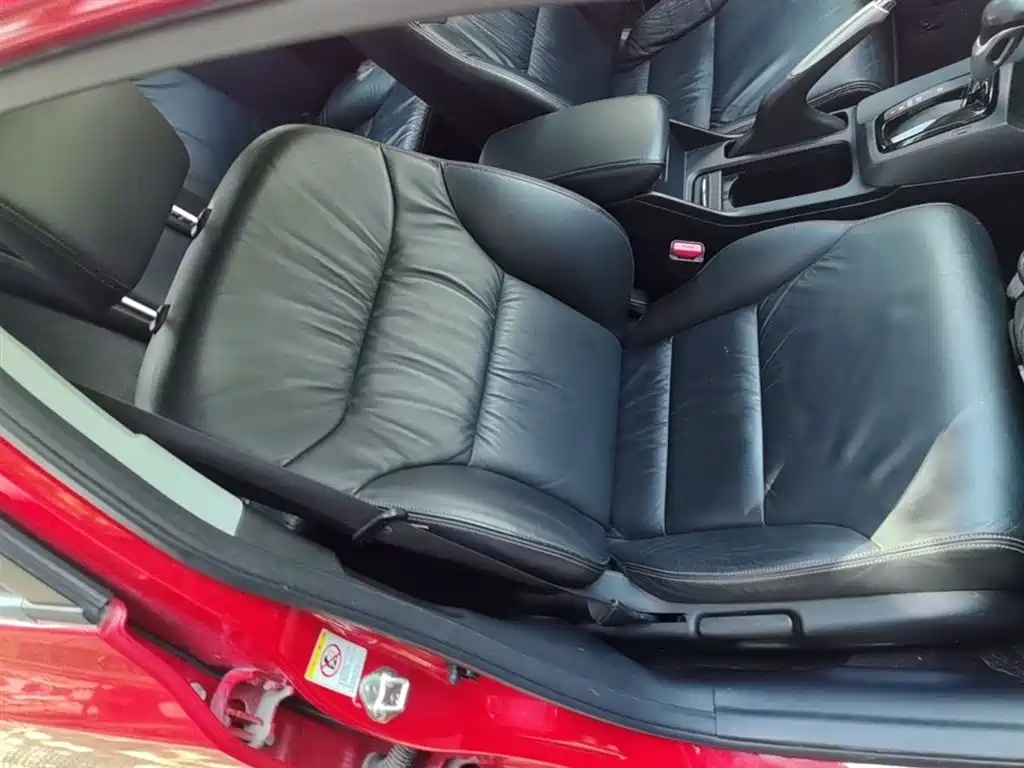 Honda Civic 2015 — фото 25