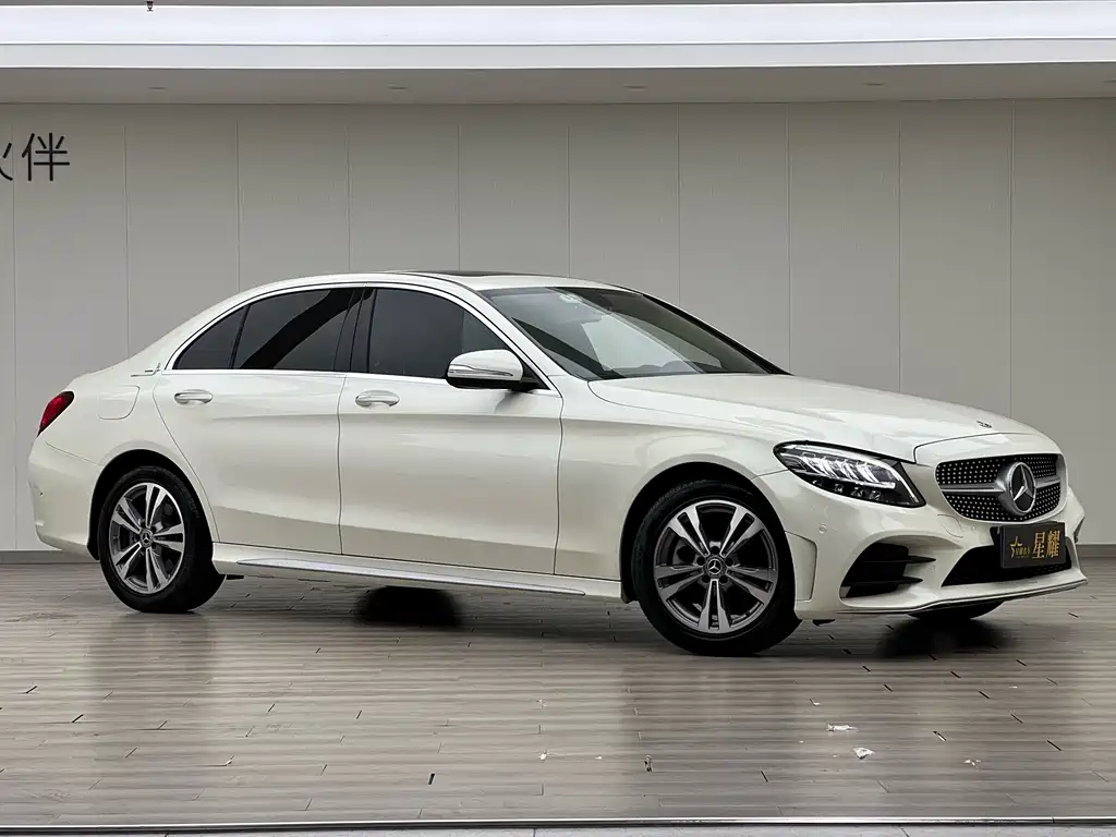 Mercedes-Benz C-Class 2019 — фото 2