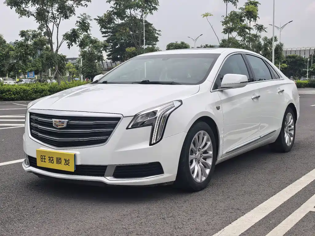 Cadillac XTS 2018 — фото 1