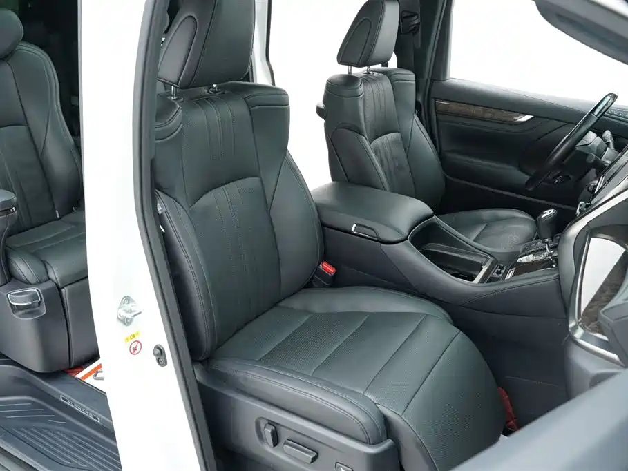 Toyota Alphard 2020 — фото 28