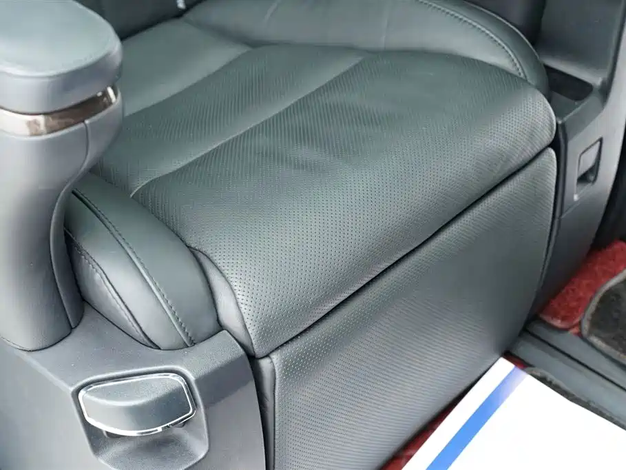 Toyota Alphard 2020 — фото 25