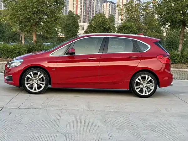 BMW 2 Series Station Wagon 2016