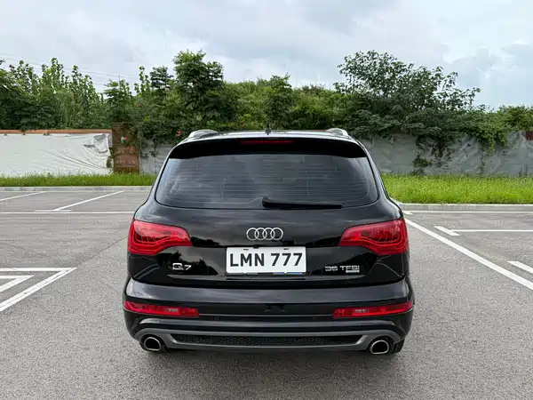 Audi Q7 2014