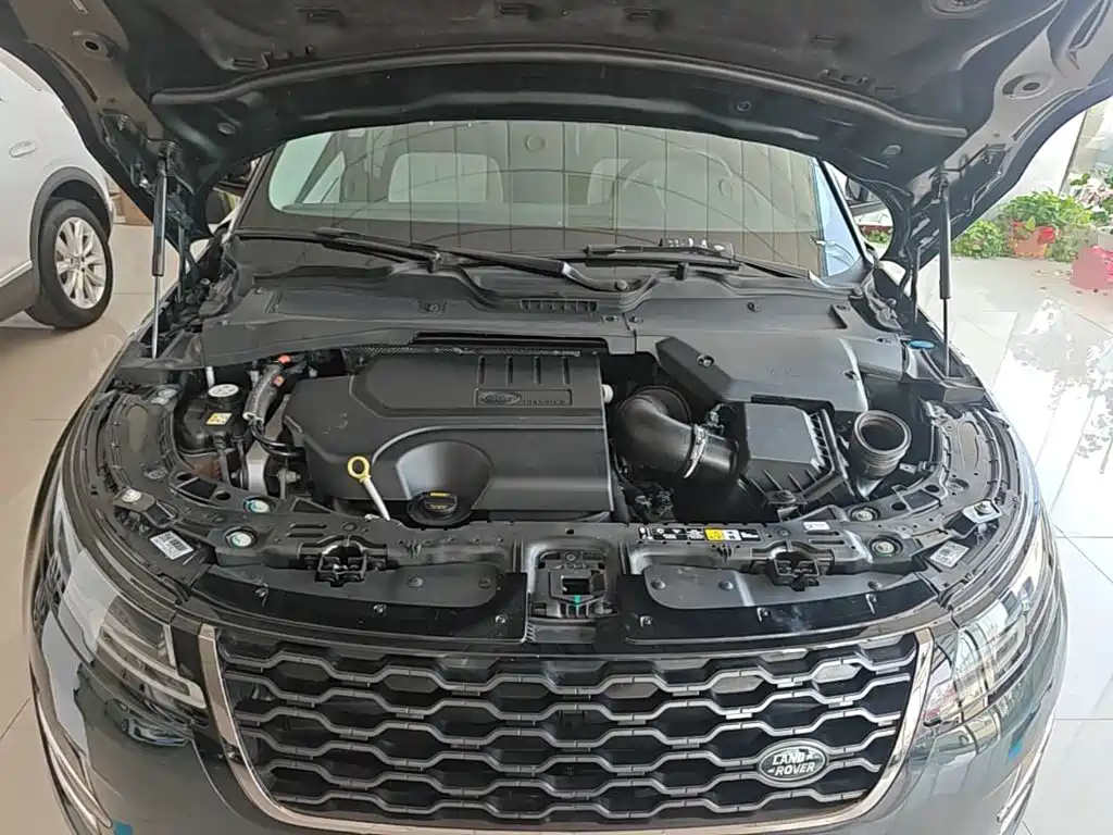 Land Rover Range Rover Evoque 2023 — фото 20