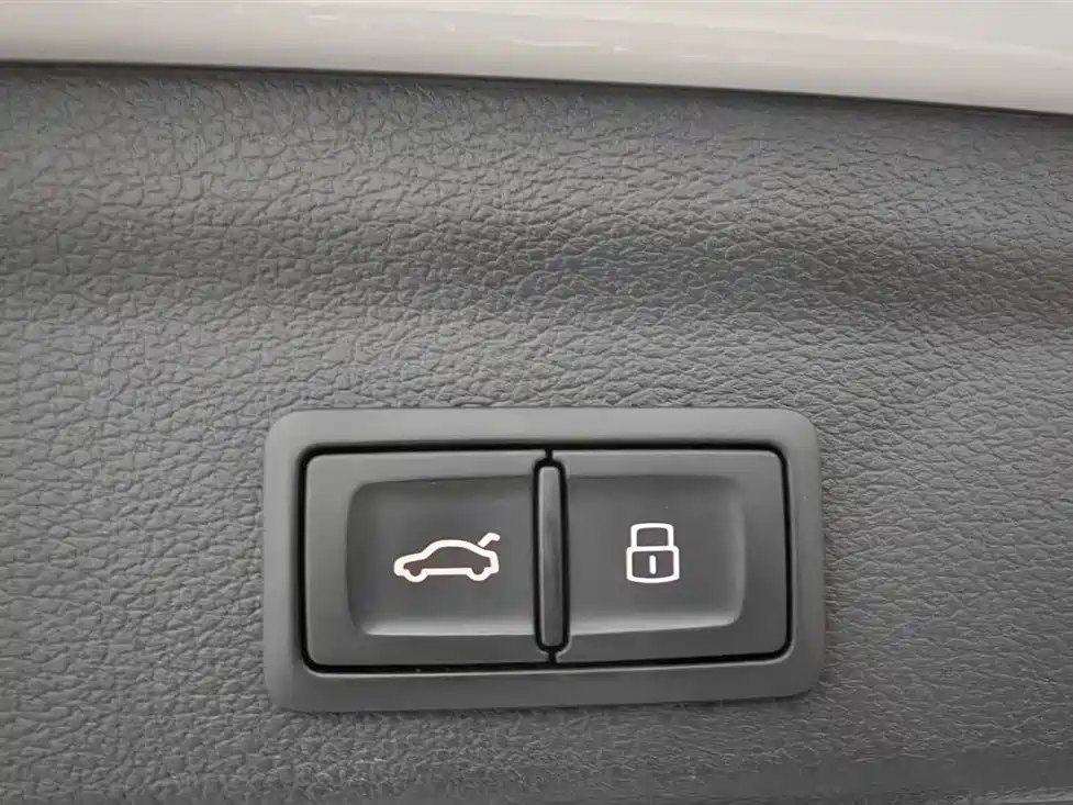 Audi Q3 2020 — фото 12