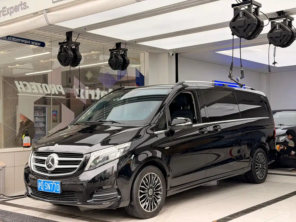 Mercedes-Benz V-Class 2019 — фото 1