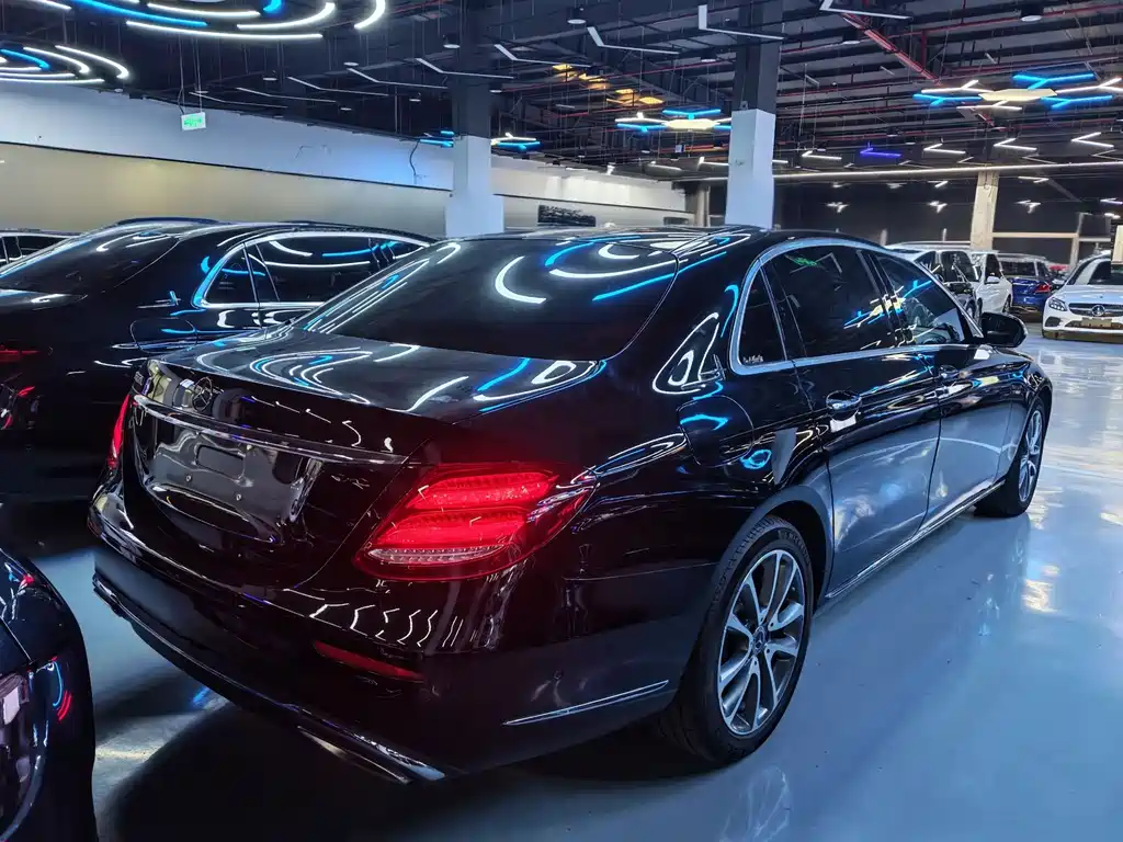 Mercedes-Benz E-Class 2019 — фото 22