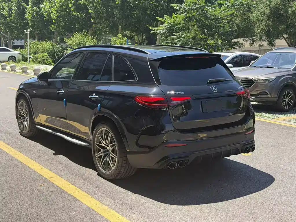 Mercedes-Benz GLC AMG 2025 — фото 4