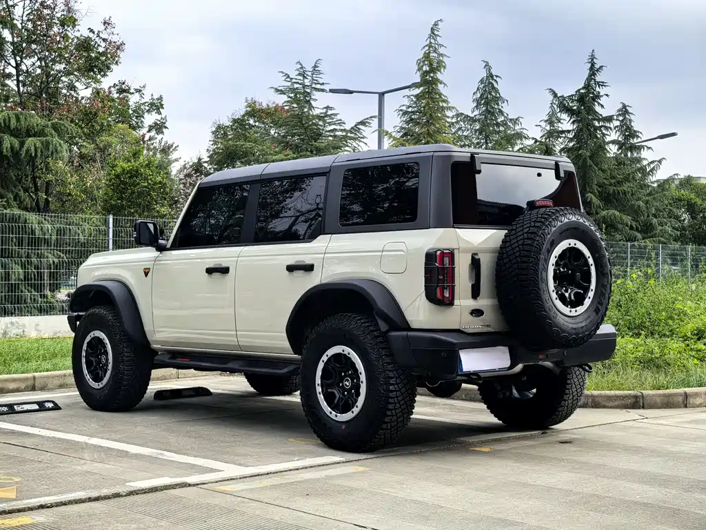 Ford Bronco 2024 — фото 17